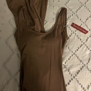 Vertvie Sleeveless Flare Jumpsuits for Women Sexy Backless V Back Scrunch Butt